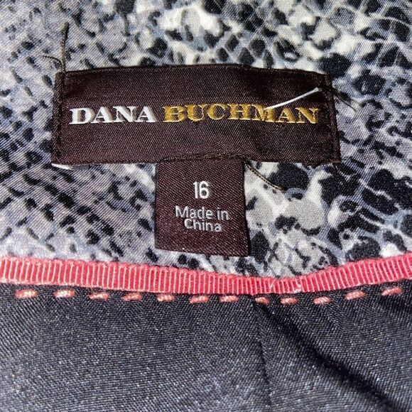 Dana burchman plus size blazer - Picture 5 of 9